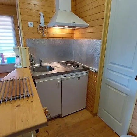 Maison En Bois 4 Personnes Sur Lac, Cantal アパート